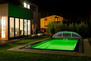 Noční bazénová romantika!